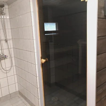 Paeivaekulma Alpesi faház Naantali